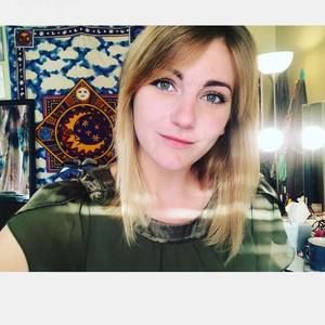 Meet your Posher, Christina